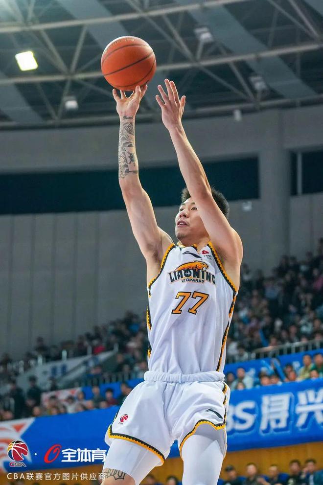 福建队轻取公牛，郭艾伦点燃赛场