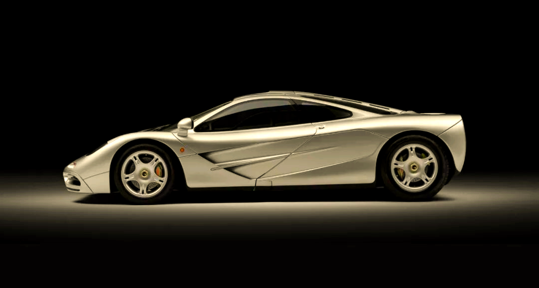 梅赛德斯力克迈凯伦，塞恩斯状态火热