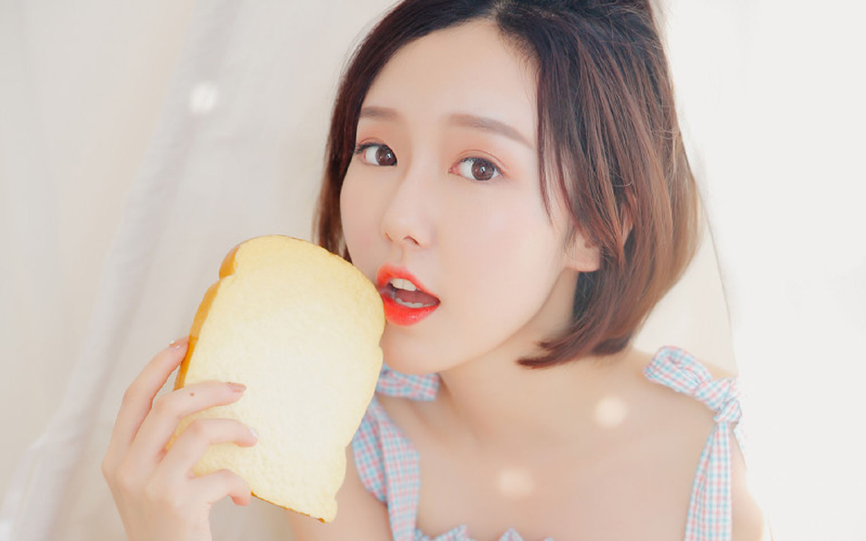 唯一性的胜利，奥亚尔萨瓦尔连续得分拉开沙特与秘鲁的差距