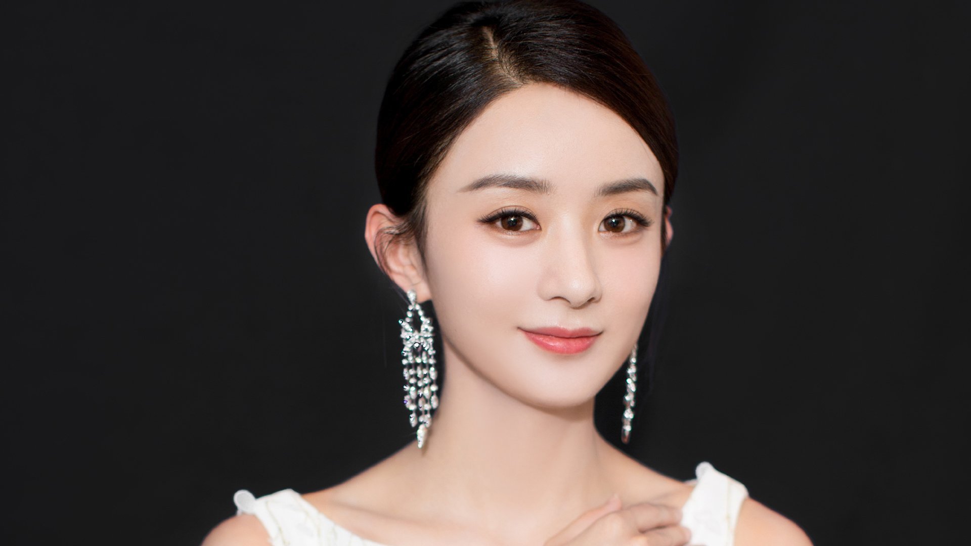 绝杀共鸣，英超争冠战与几内亚突尼斯之夜的足球交响曲