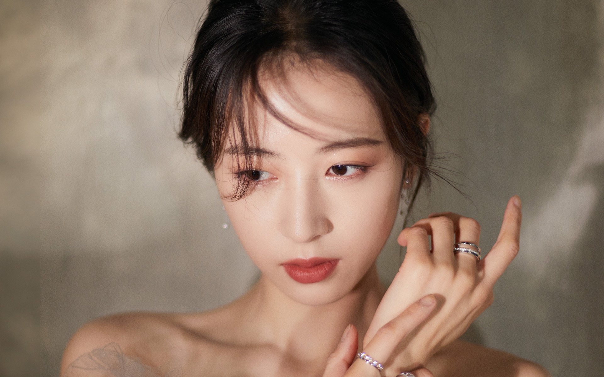 开云体育APP下载-从神话到现实，阿拉巴如何用希腊精神在英超争冠战中打穿勒沃库森式防线